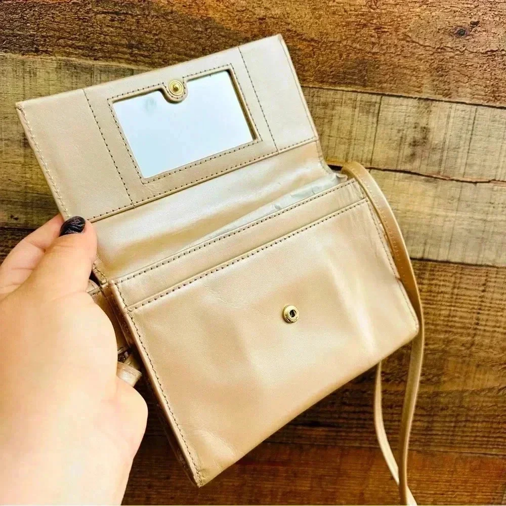 NWOT Hobo International Bemuse Leather Crossbody Bag In Parchment